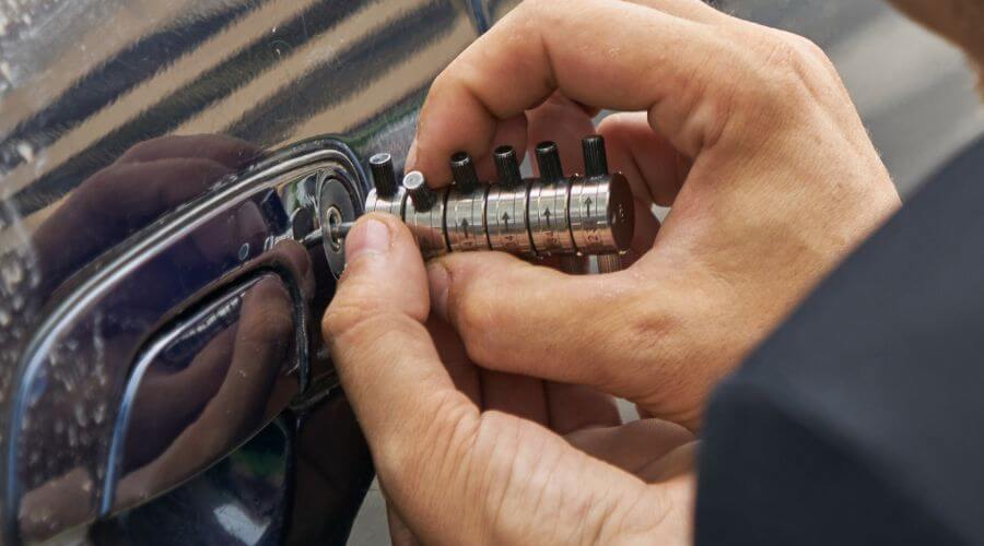 Professional gutter cleaning in Alanson, MI